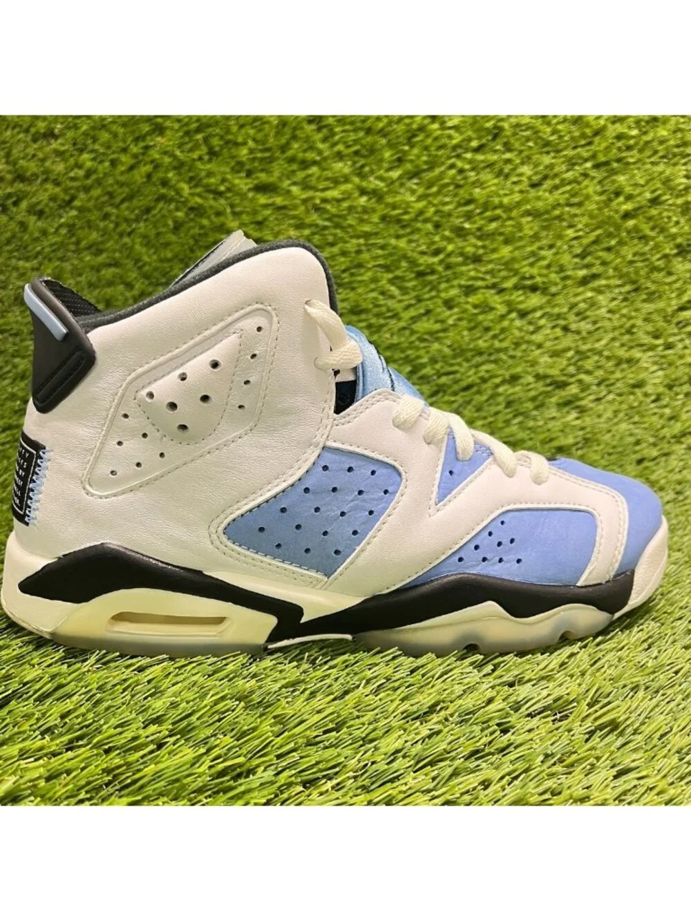 Nike Air Jordan 6 Retro Boys Size 6.5Y Blue White Basketball Shoes Sneakers